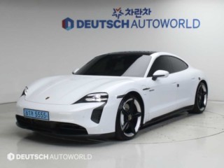 타이칸 GTS 중고차 매물 사진
