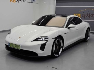 타이칸 GTS 중고차 매물 사진