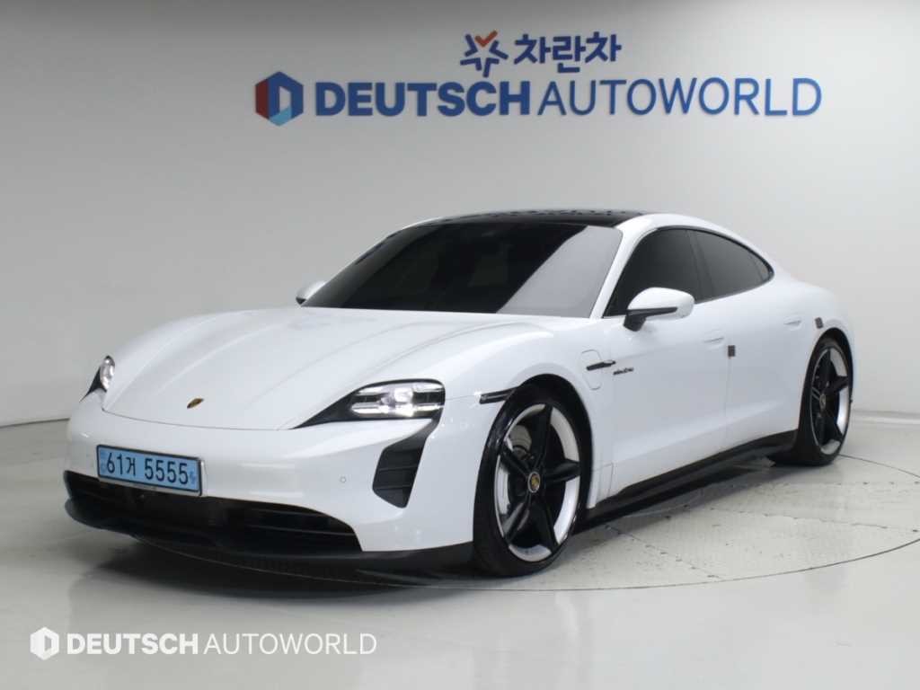 경기 수원 포르쉐 타이칸 중고차 대표 이미지